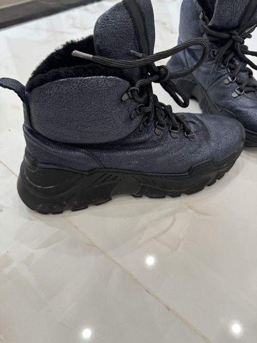 Продаю ботинки зимние