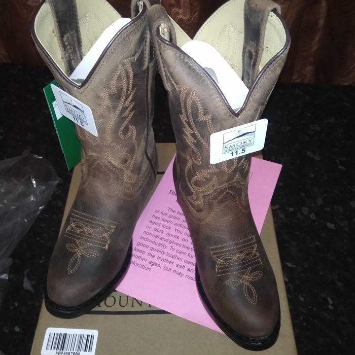 Продам сапоги для мальчика