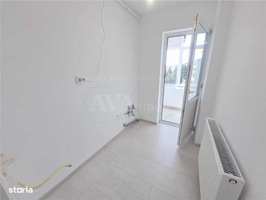 Garsoniera confort 1, etaj 2, cu centrala, nemobilata, zona Mioritei