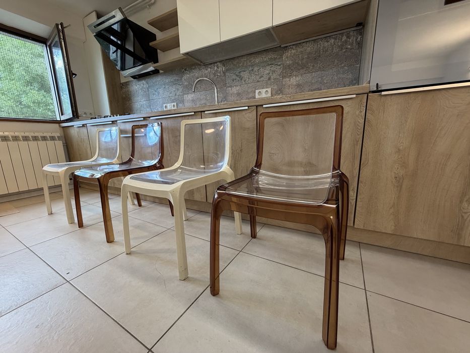 Set masă modernă dining + 4 scaune transparente stil Kartell