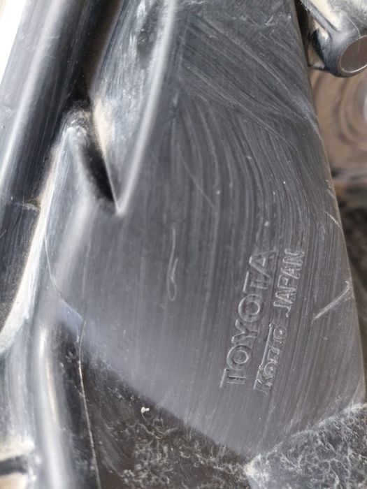 Оригинальная левая фара Prado 150