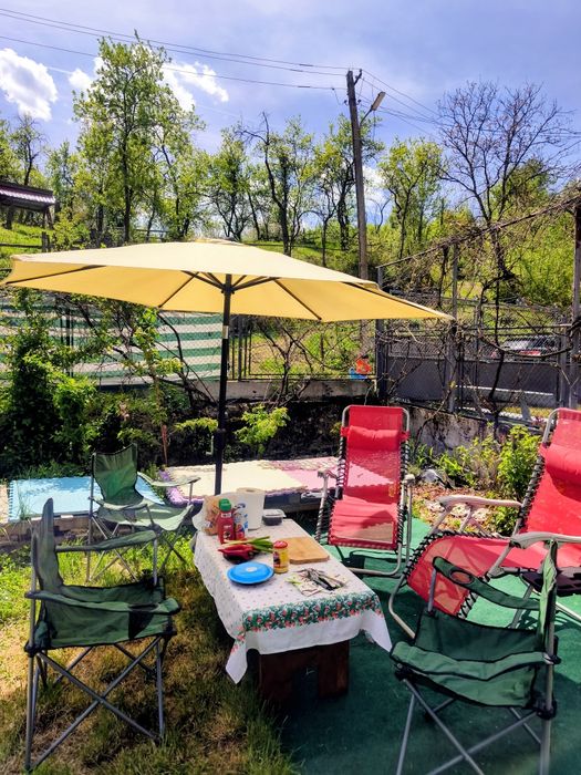 Casă la țară locuibila  cu piscină, natură , casa bătrânească langa Deva
