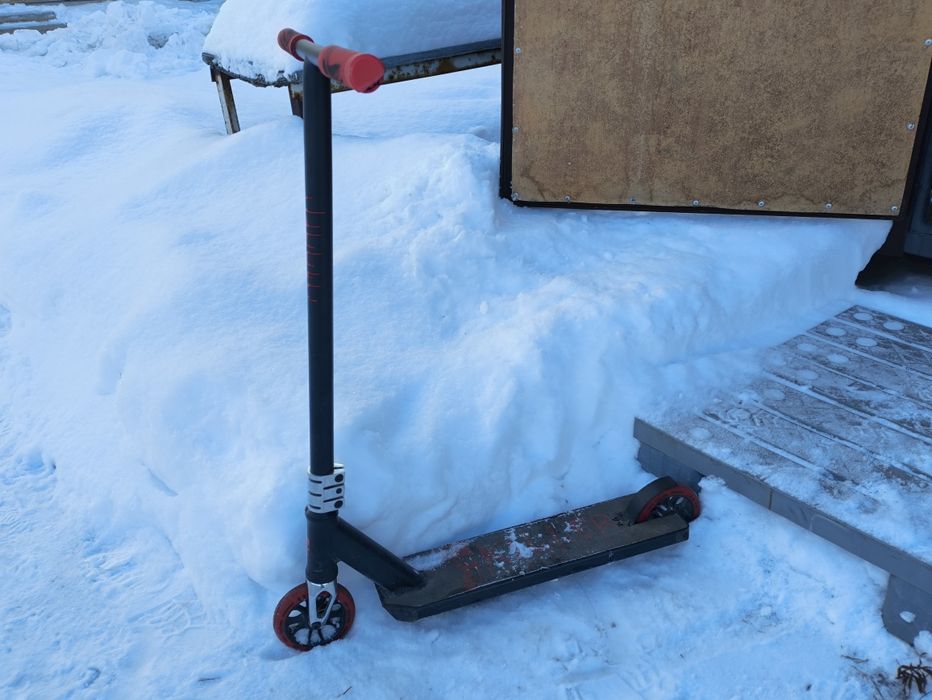 продаю трюковой самокат