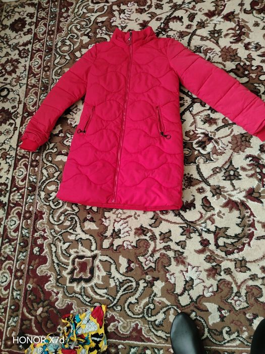 Одежда разные, женские отдам даром все чистые, пачти новые некоторые,