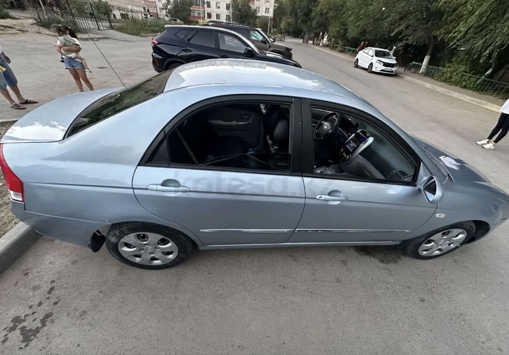 Продам автомобиль Kia Cerato