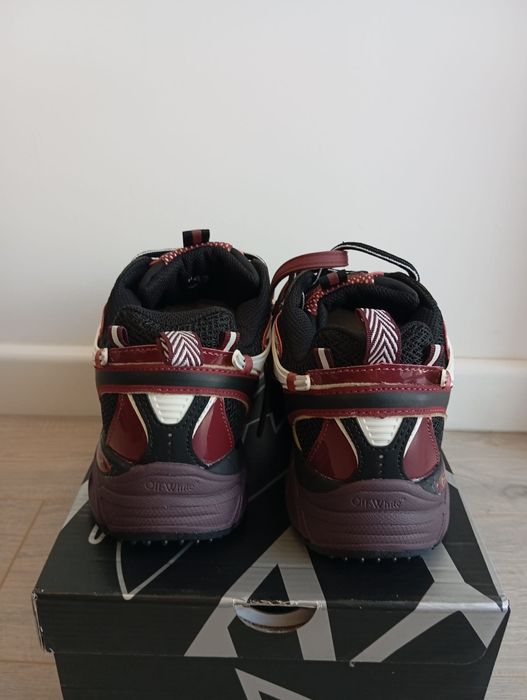 Off-White BRB - Marimea 43 - Negru cu rosu
