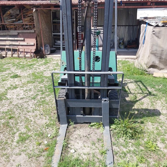 Продам вилочный поогрущик