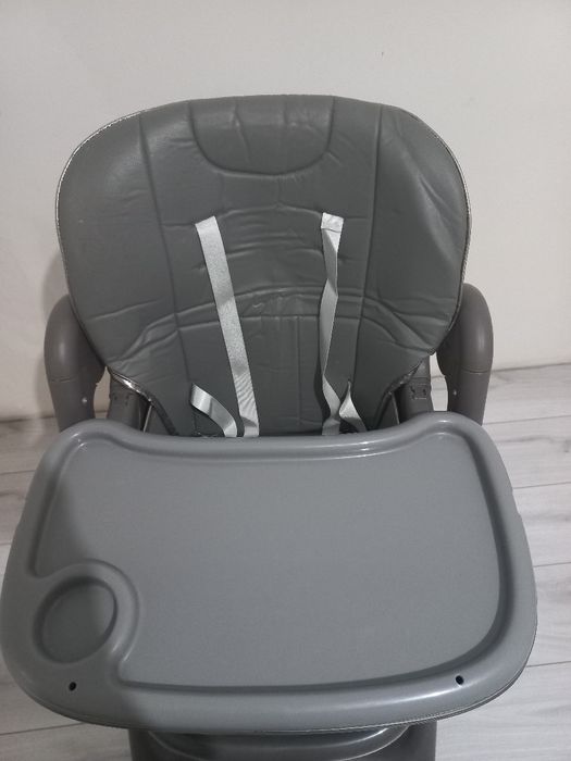 прадаю детский стол для кармление