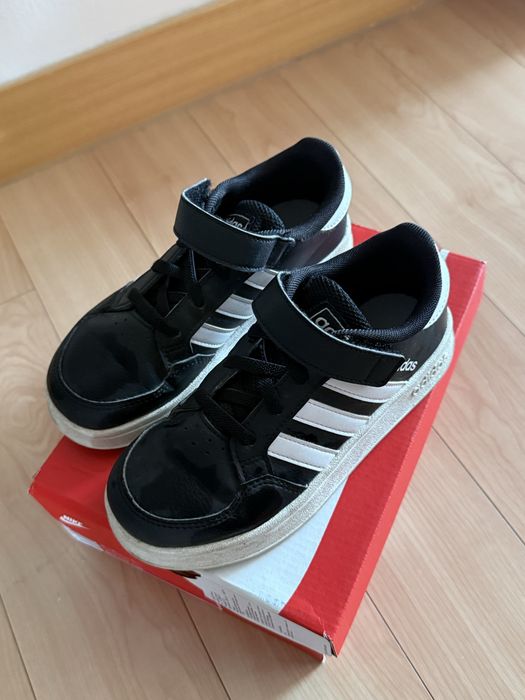 Кроссовки Adidas