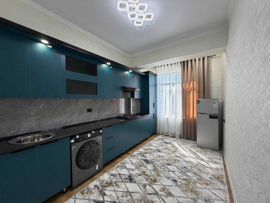 Продаётся 2х комн квартира на 2 этаже Ор-р Шарк Ал Мактум