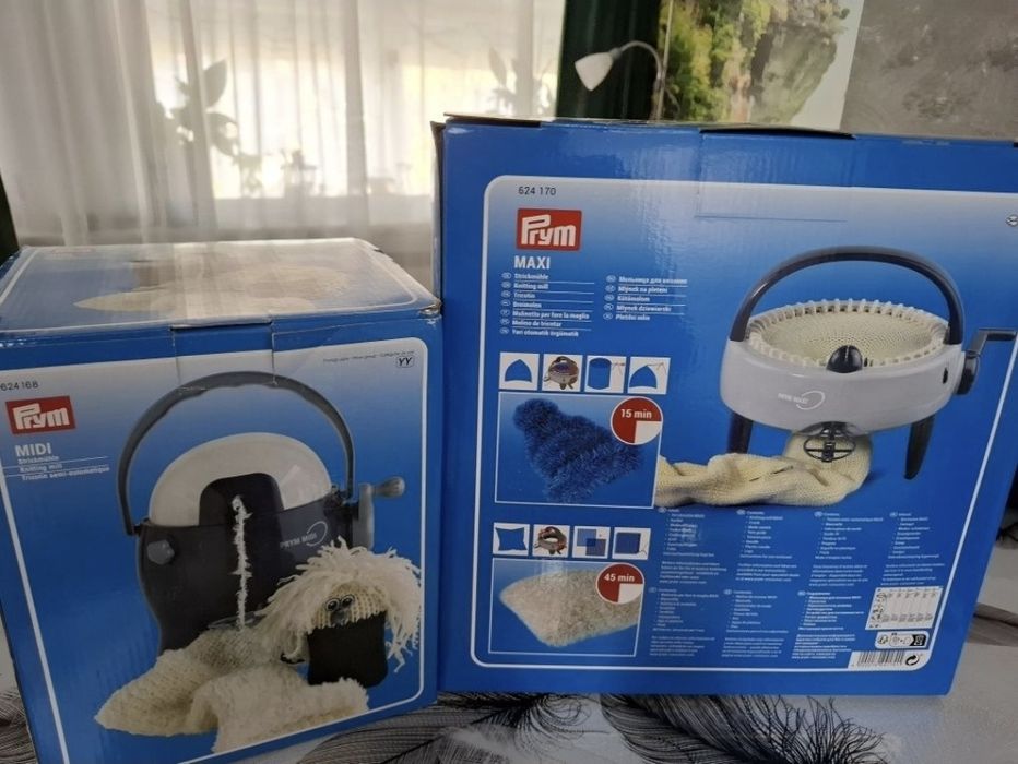 Masina de tricotat cu 44 ace