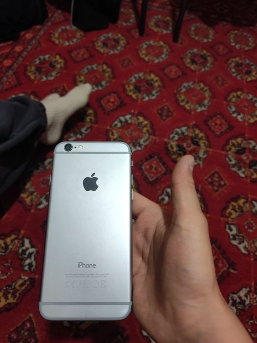 Продам айфон 6 срочно!