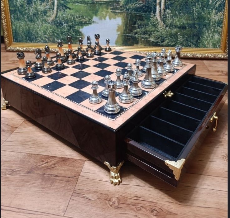 Шахматы подарочные металлические