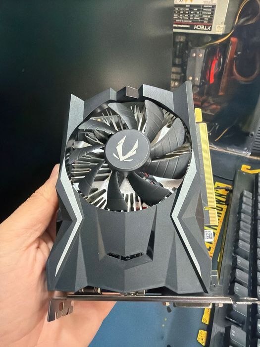 GTX 1650 4 gb   arzon narxda RX 580 8GB GT730 4GB