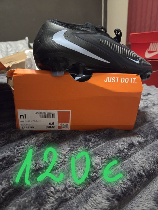 Бутонки Nike, Puma