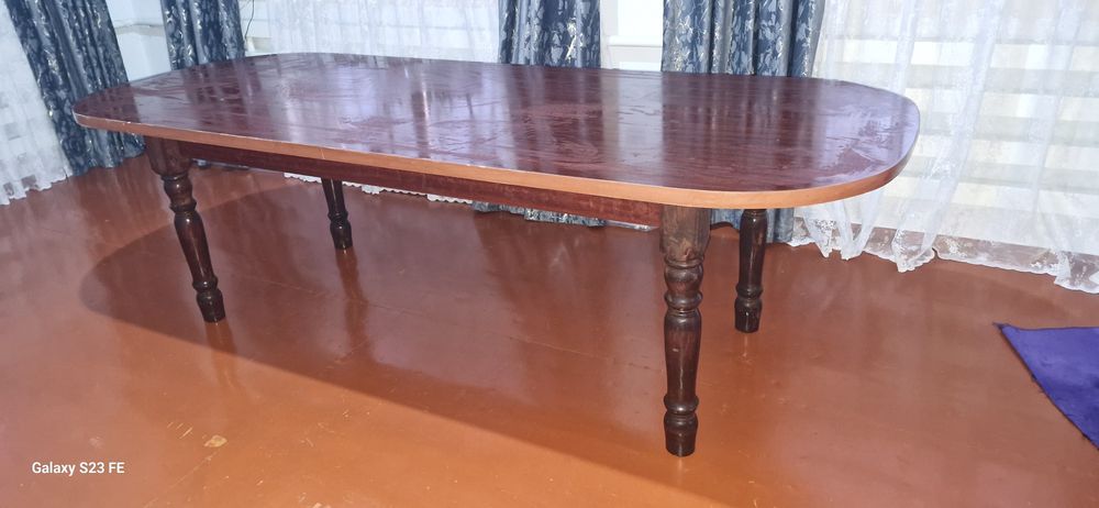 Продам кухонный стол