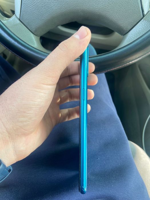 Продаю oppo а31 срочно