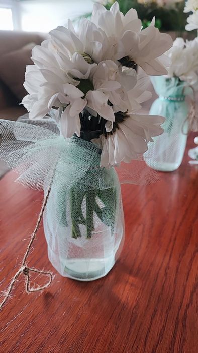 Вазички с връв за закачване - цвят мента - Всички 12лв.