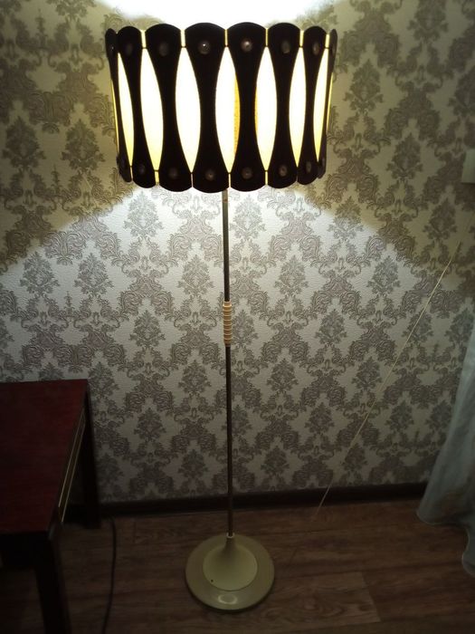 Торшер винтажный продаётся
