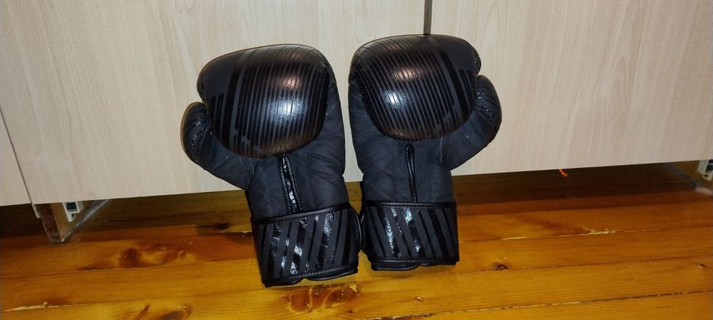 Болсови ръкавици