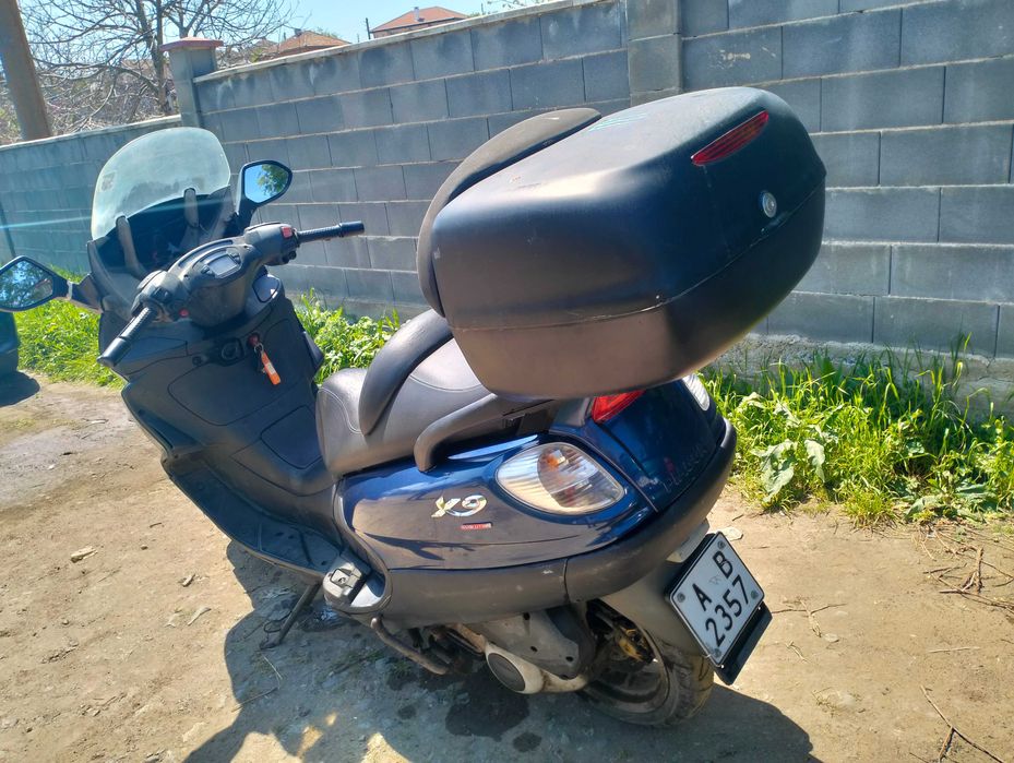 Продавам скутер piagio x 9 200 cc