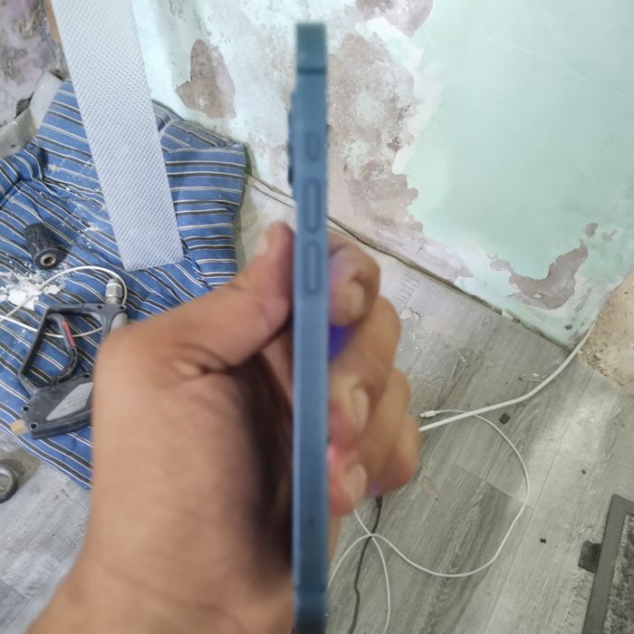 Iphone 13 , емкость 84