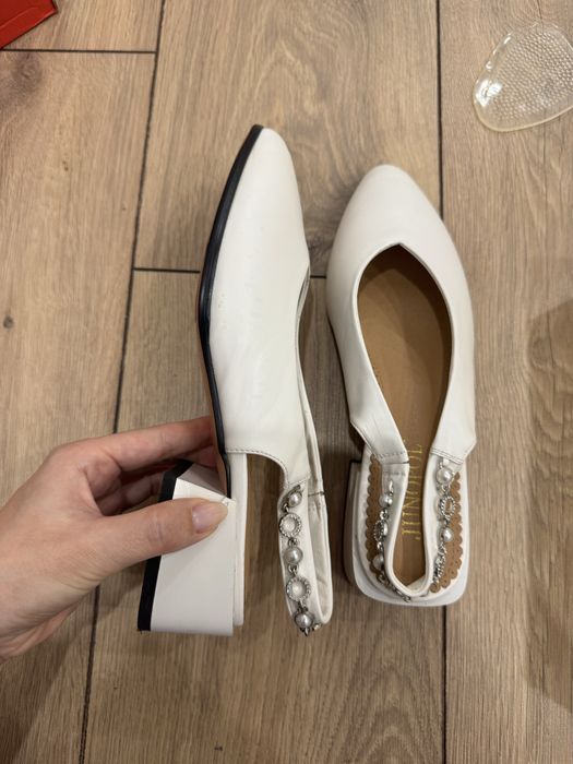 Белые туфли мюли