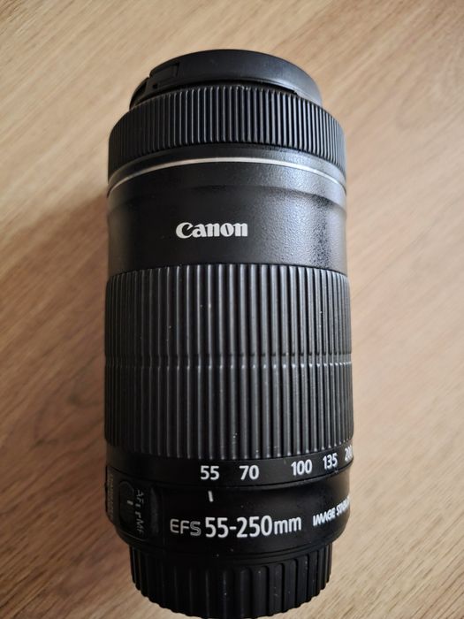 Обектив CANON EF-S 55-250 mm f /4-5.6 ISSTM