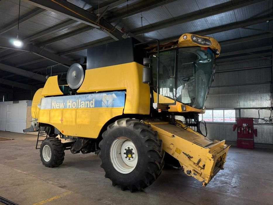 Комбайн New Holland CS6050