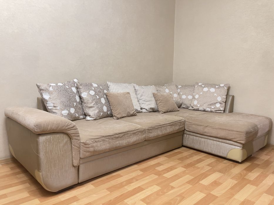 Продам угловой диван раскладнойб/у