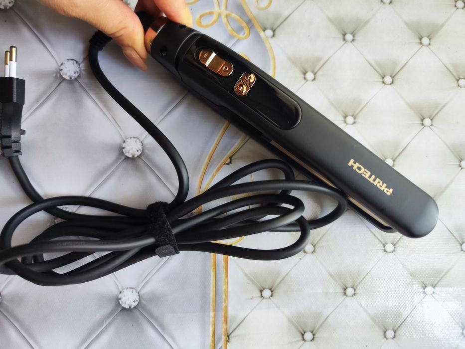 Дорожный утюжок для волос