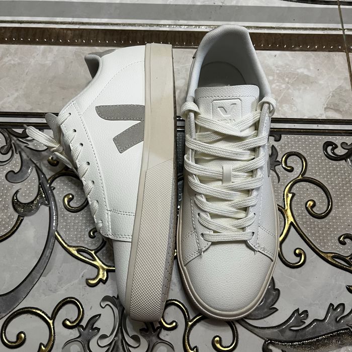 Кроссовки Veja