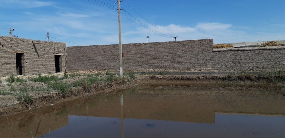жой сотилади бахоси келишилган холда