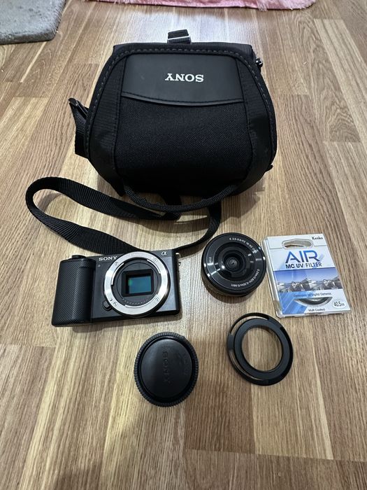 Sony ZV-E10 камера с объективом