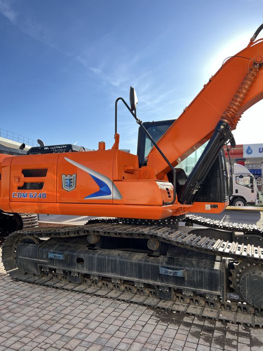 CDM6240 Гидравлический экскаватор