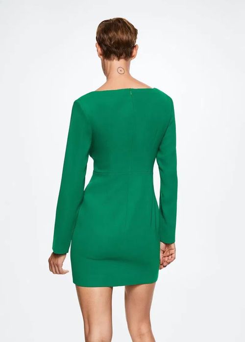 Зеленое коктейльное платье