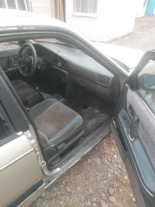 Продам автомобиль мазда 626 2.2 объем