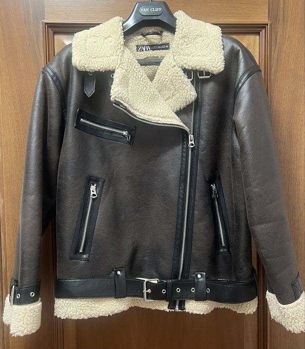 Дубленка женская от Zara