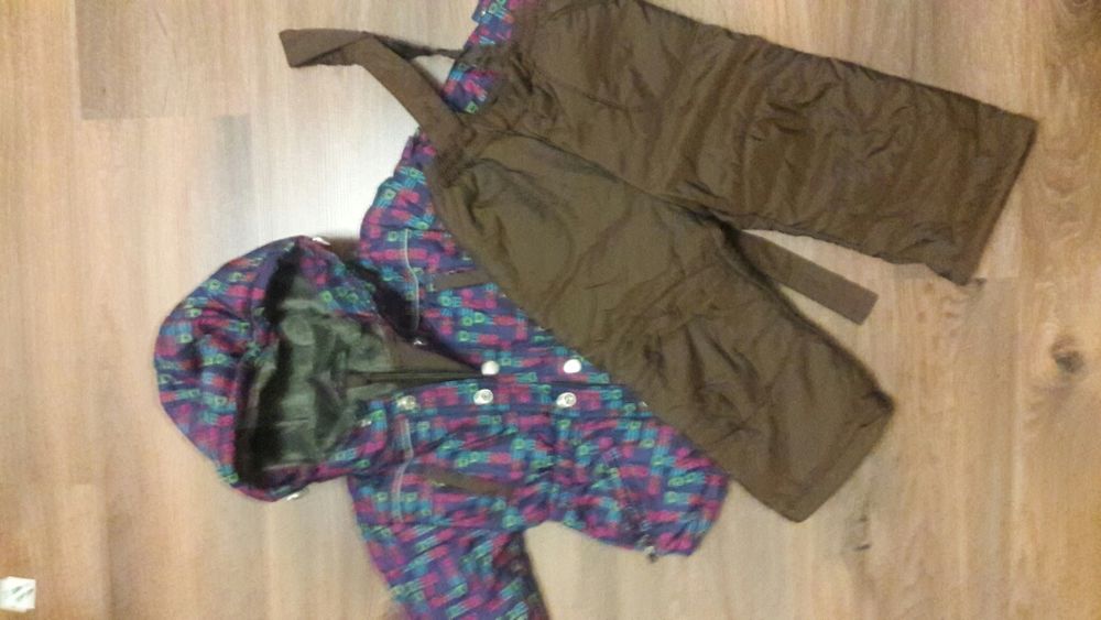 Продам костюмы осень-весна