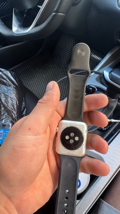 Apple Watch Series 3 42 мм