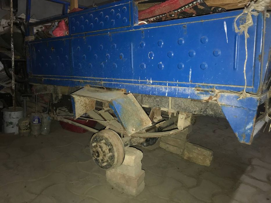 Eldosh mototsikl 200 kub matori ishlaydi balonlari bor zapchastga