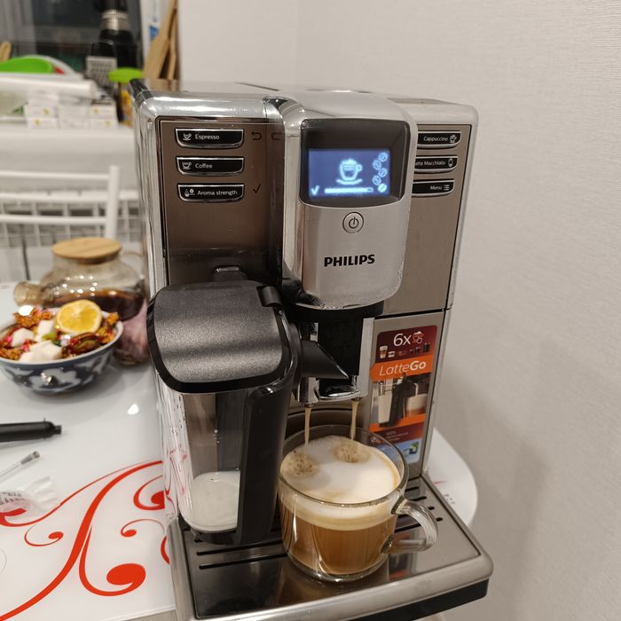 Продам кофемашину Philips