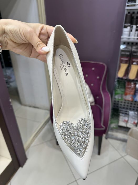 Туфли Ait с сердечком из камней