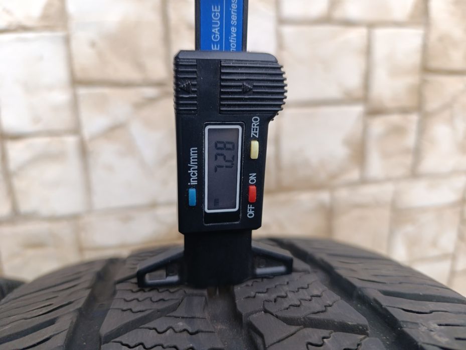 Зимни гуми Continental 225/75/16 C 121/120