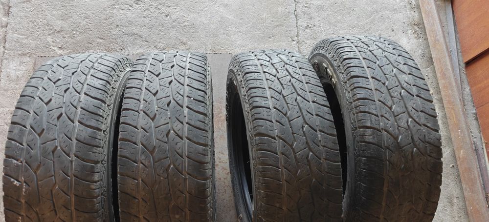 Колеса покрышки 225/70R16