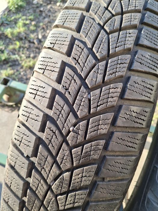 2  Anvelope de iarnă  155 70 r19 Goodyear