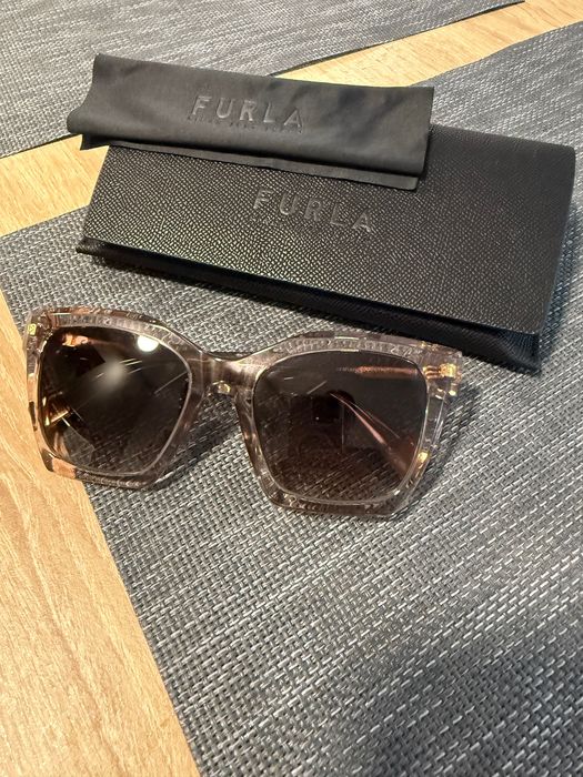 Vand ochelari de soare Furla