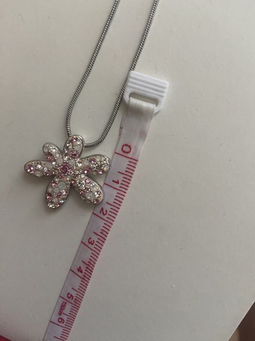 Колие Swarovski бяло розово цвете