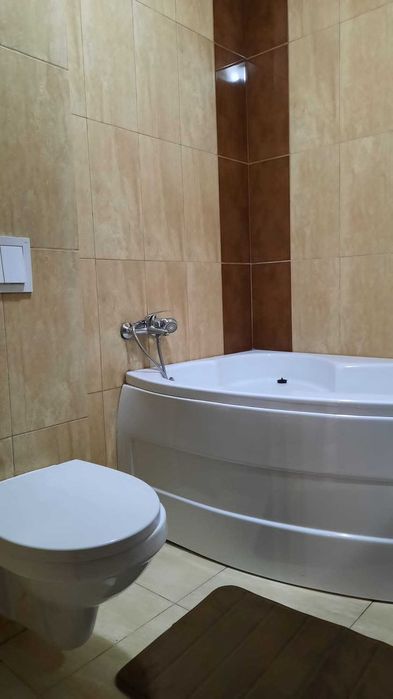 Dau in chirie apartament cu 3 camere in prima nufarul.disponibil 15 09 2026.pret 400euro.nr tel 0763012919