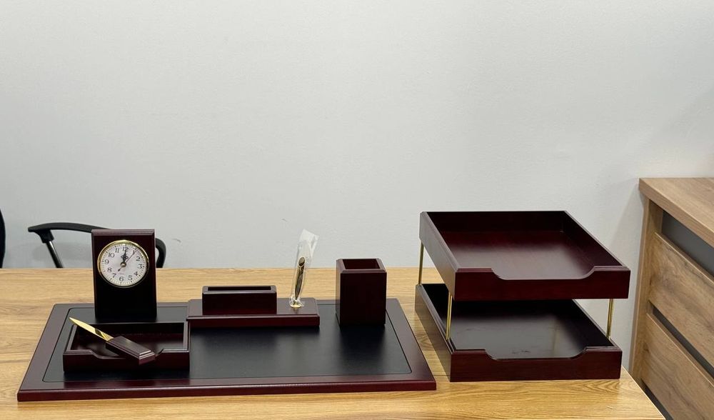 Офисный, стольный набор руководителя